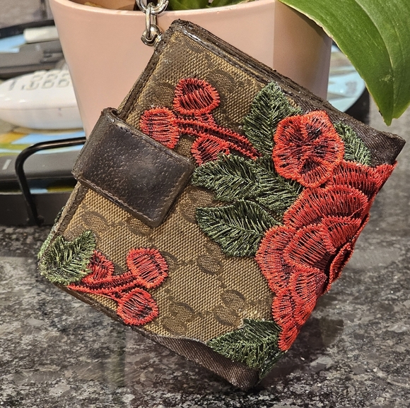 Gucci GG Web Canvas/Leather Trifold Wallet w/Patches & Wristlet Added - Picture 9 of 15